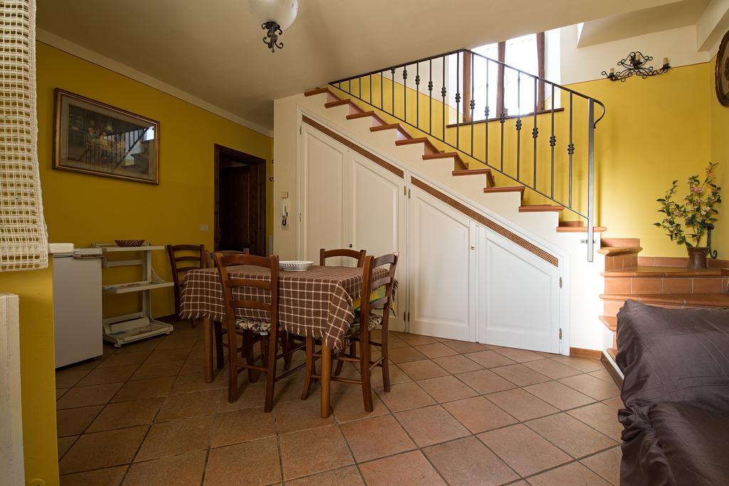 קסטלנובו די גרפניאנה Cottage House Il Palazzetto מראה חיצוני תמונה